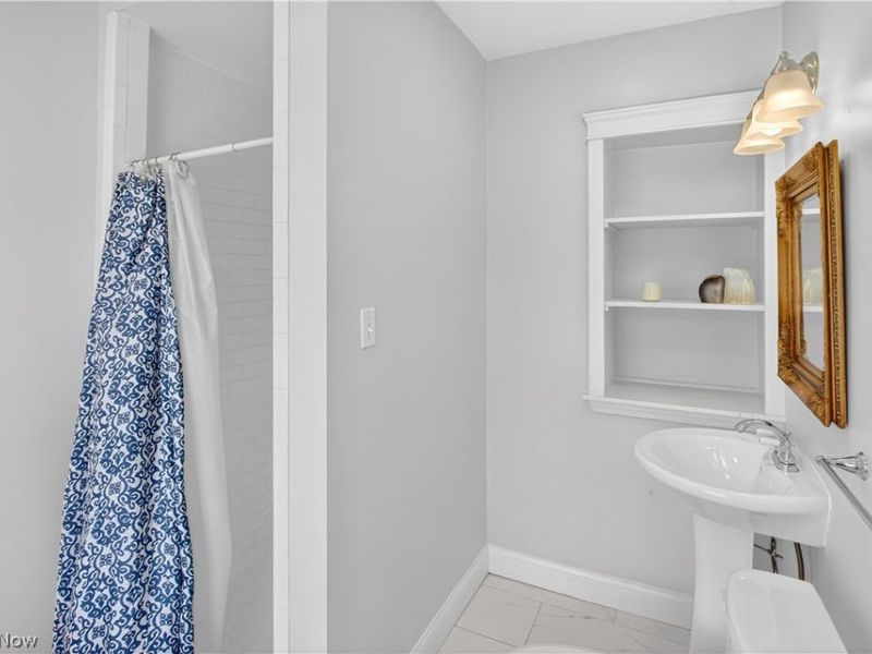 11015 Wade Park Avenue , Cleveland, OH 44106 Photo 21