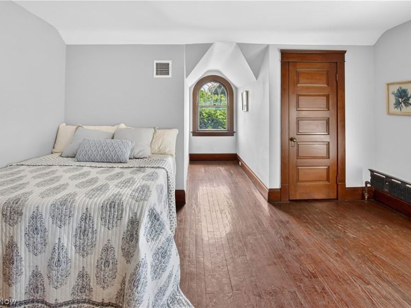 11015 Wade Park Avenue , Cleveland, OH 44106 Photo 32