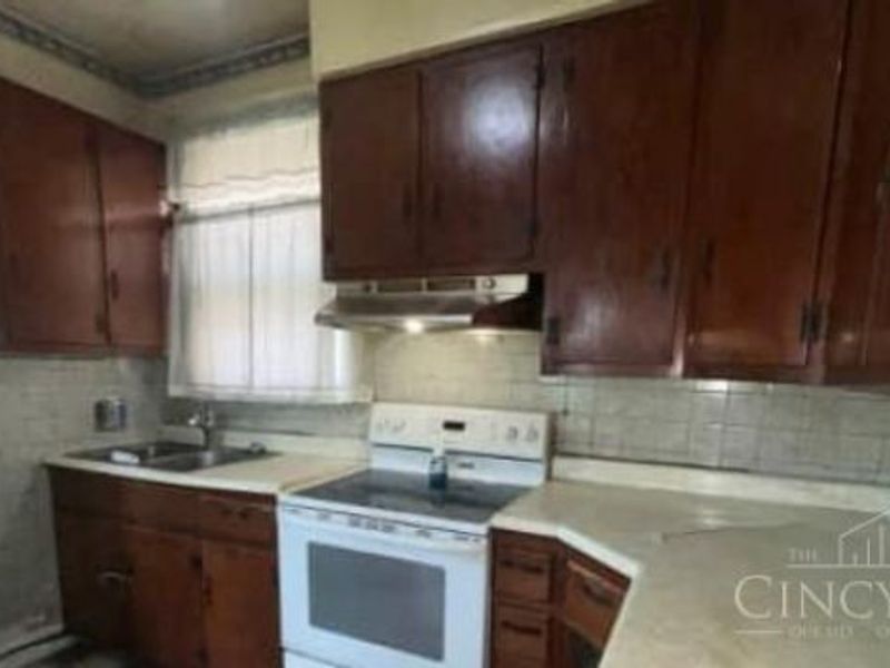 81 E Galbraith Road, Cincinnati, OH 45216 Photo 6