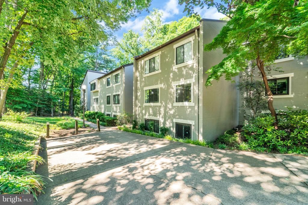 11743 Ledura Court, Unit 104, Reston, VA 20191 Main Photo