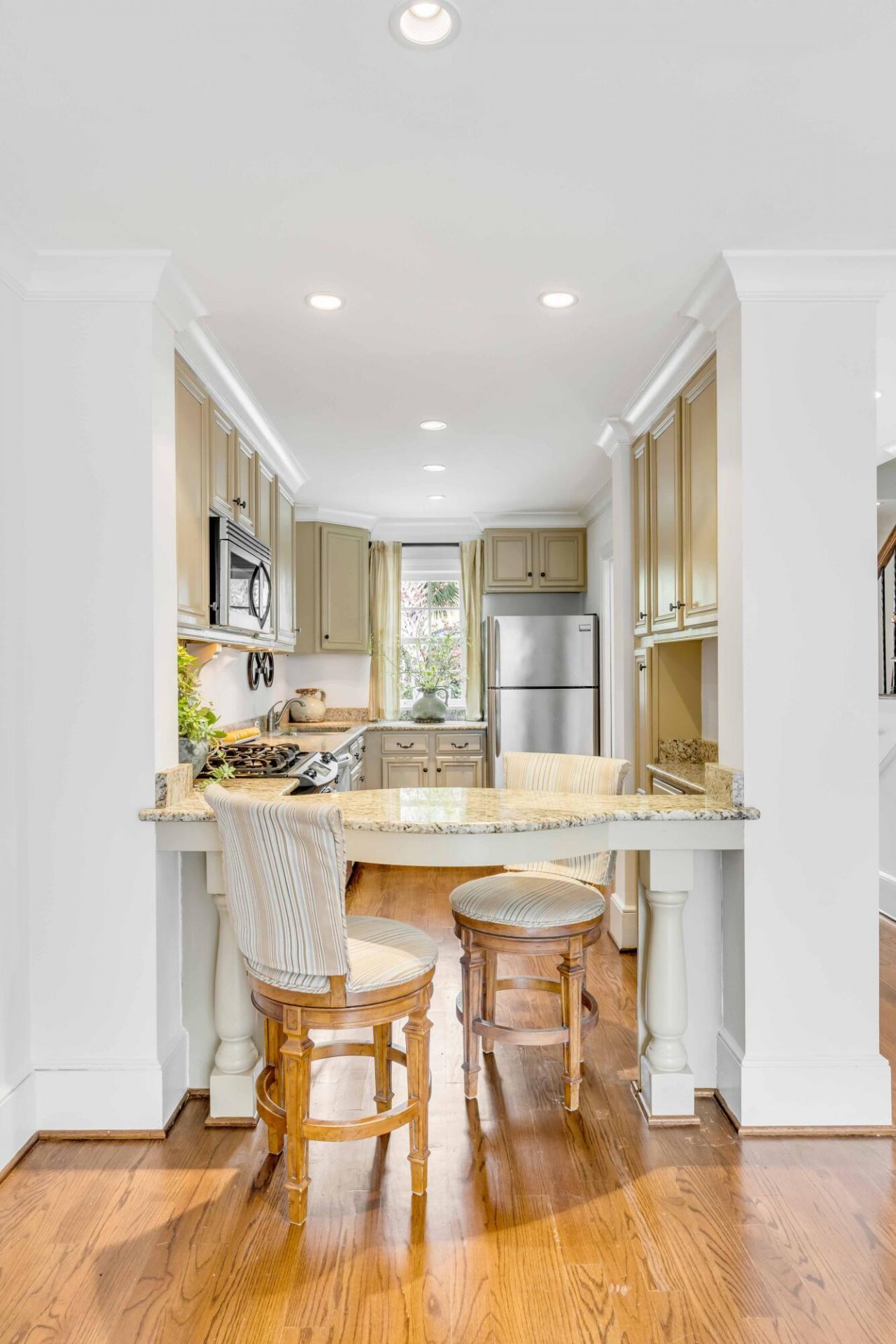 16 Logan Street Photo 13
