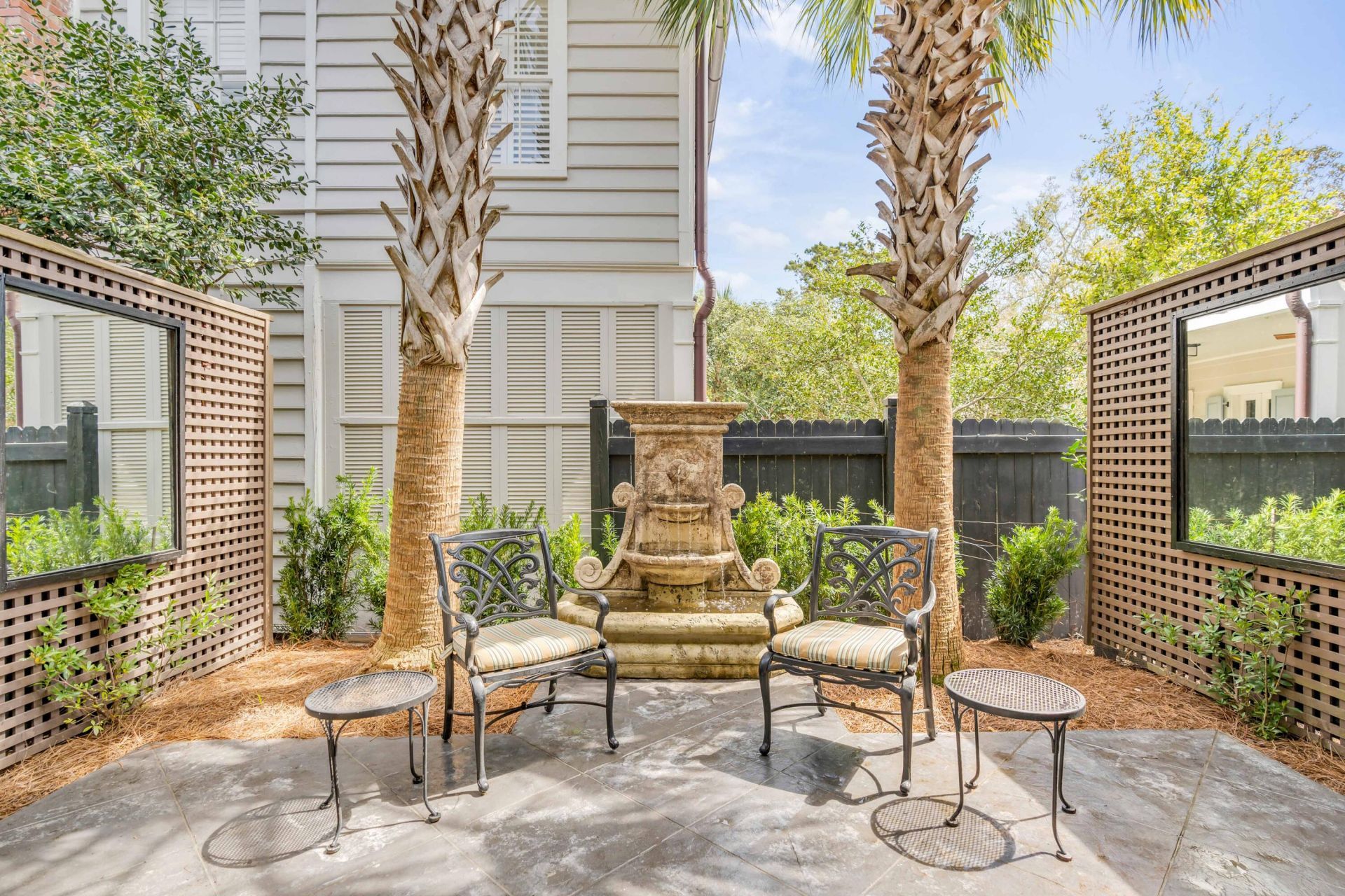 16 Logan Street Photo 19