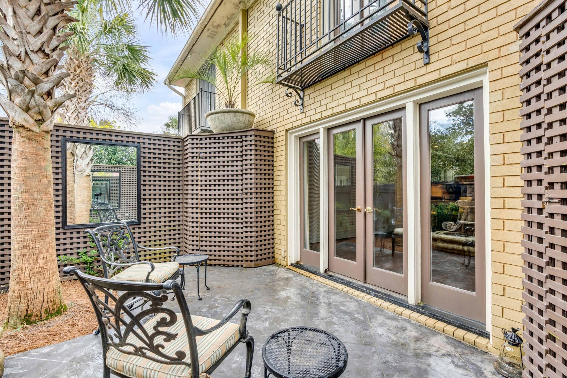 16 Logan Street Photo 20