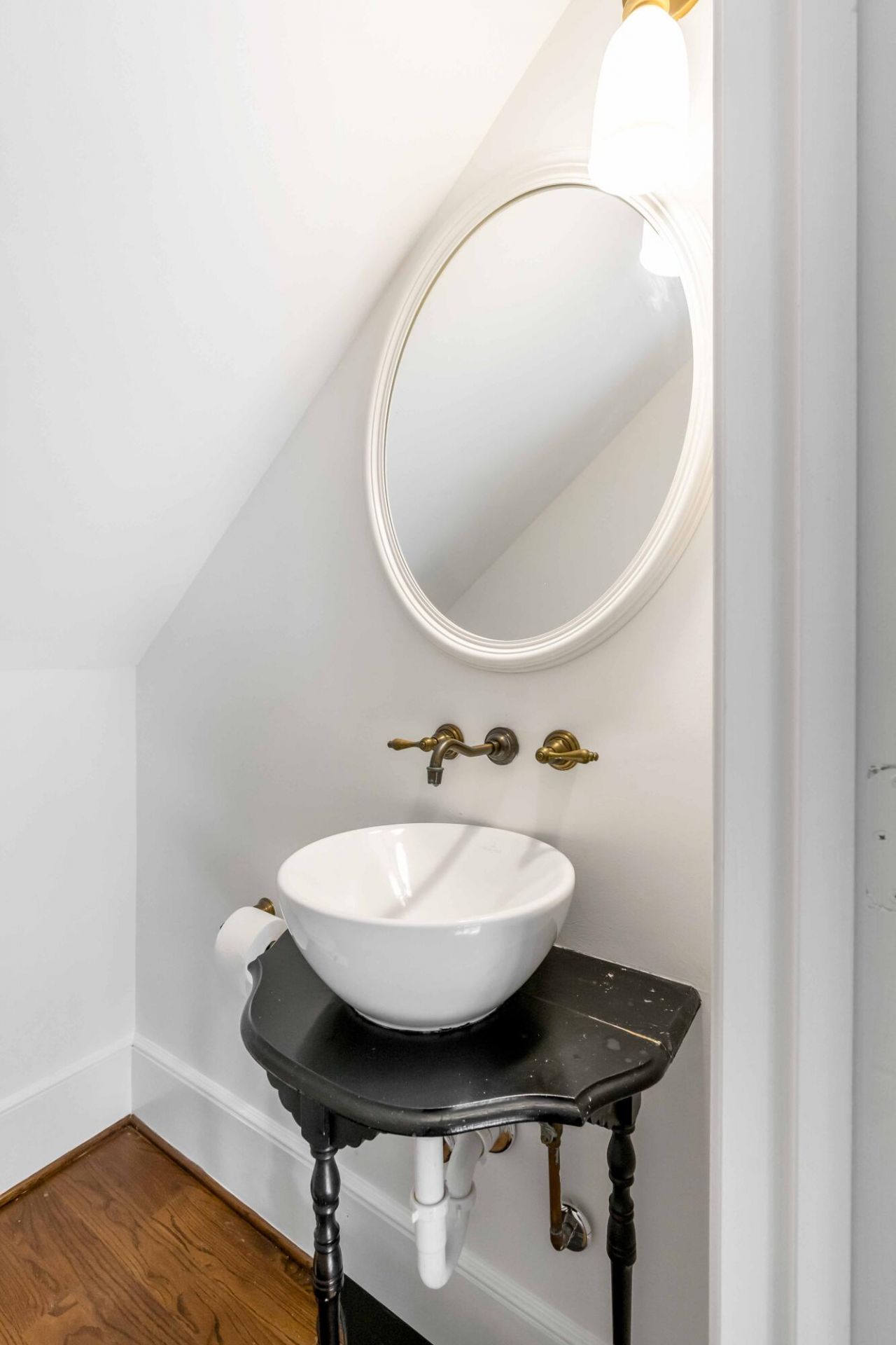 16 Logan Street Photo 22
