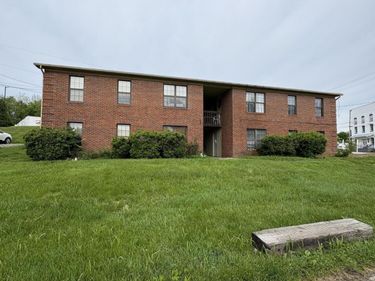 121 N 121 N Brand St Street, Unit 13, Midway, KY 40347