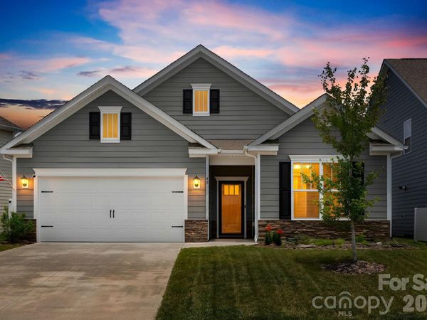 48 Thornberry Road , Hendersonville, NC 28792