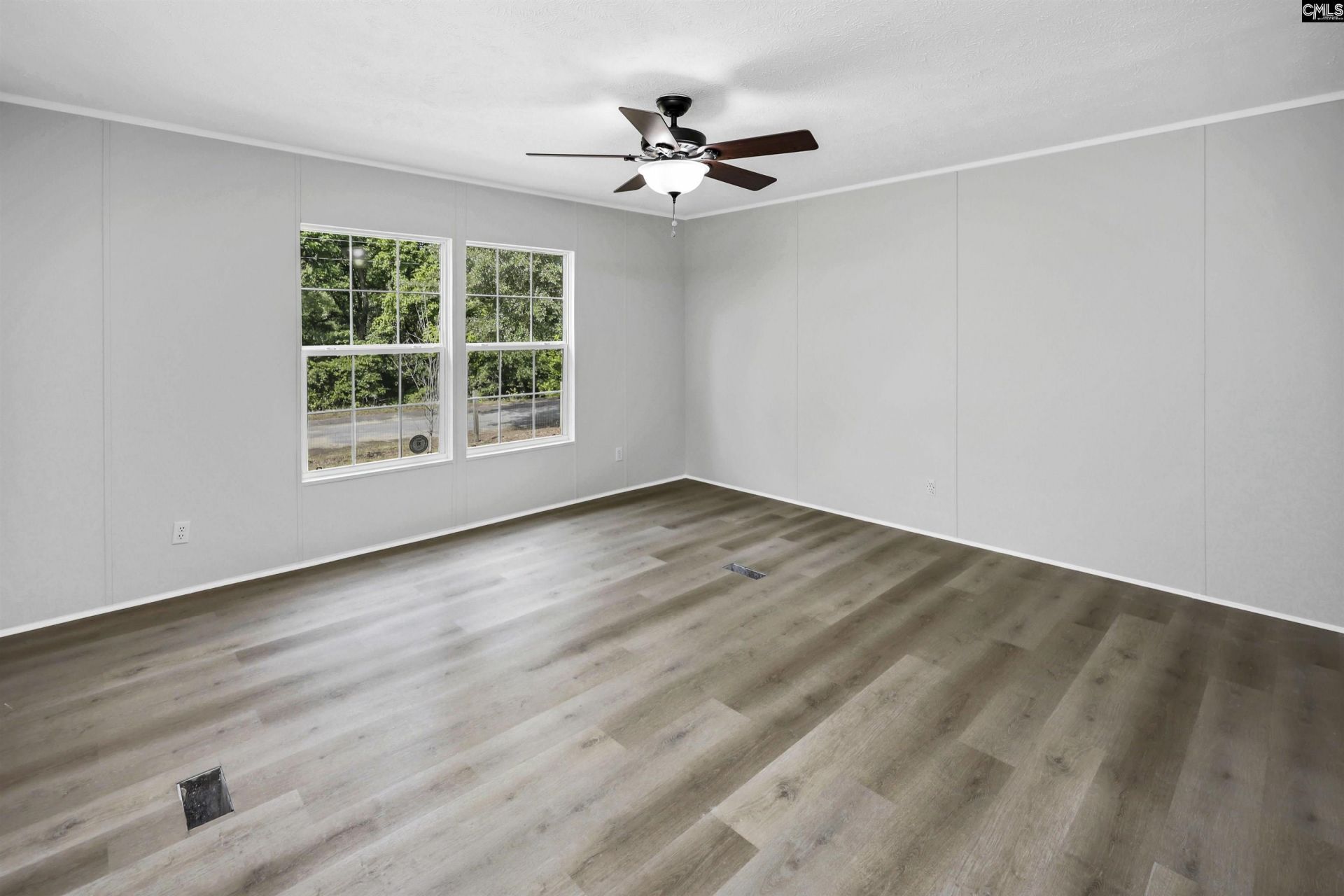 455 W 8th Street  Photo 10