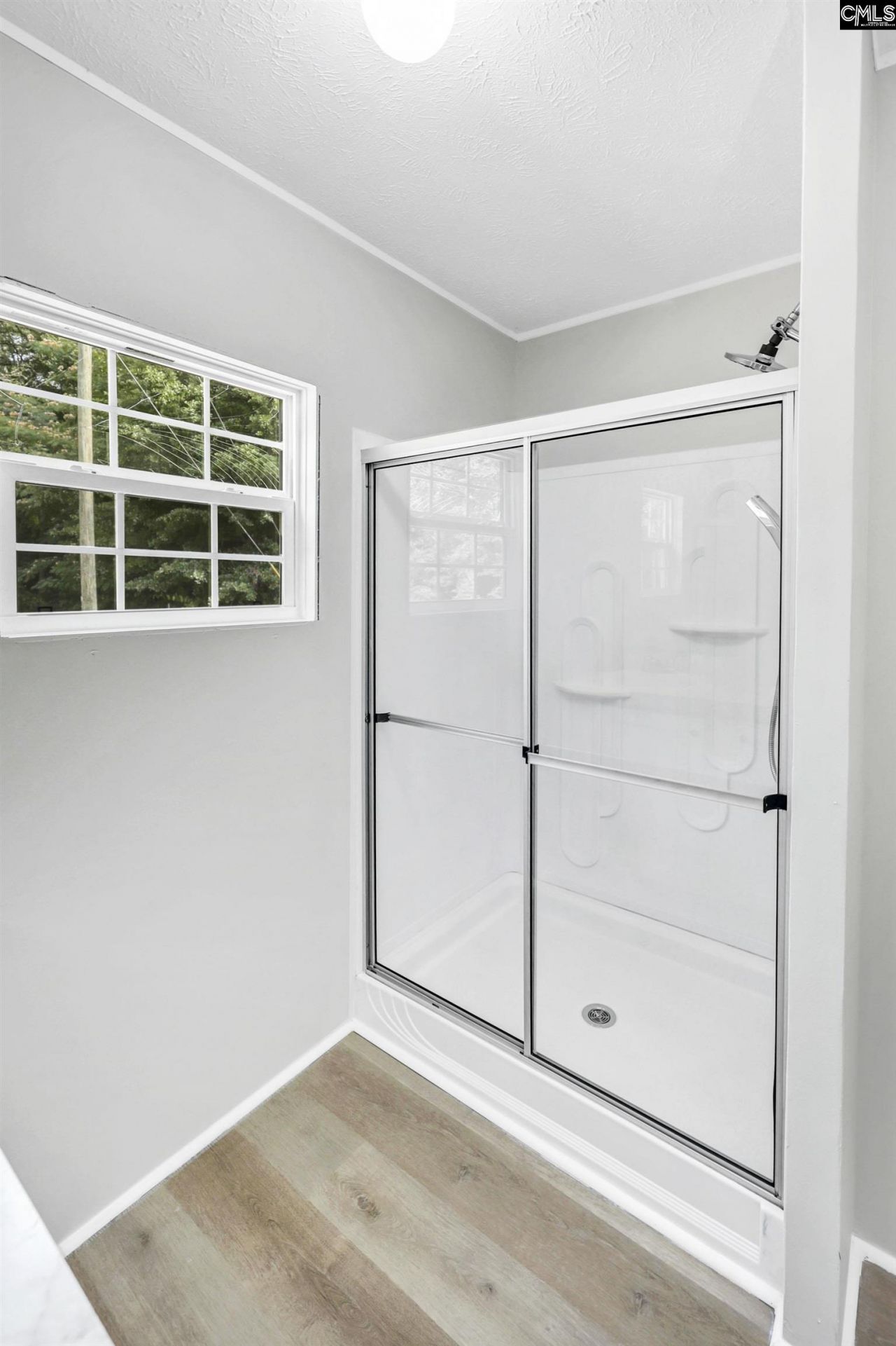 455 W 8th Street  Photo 13