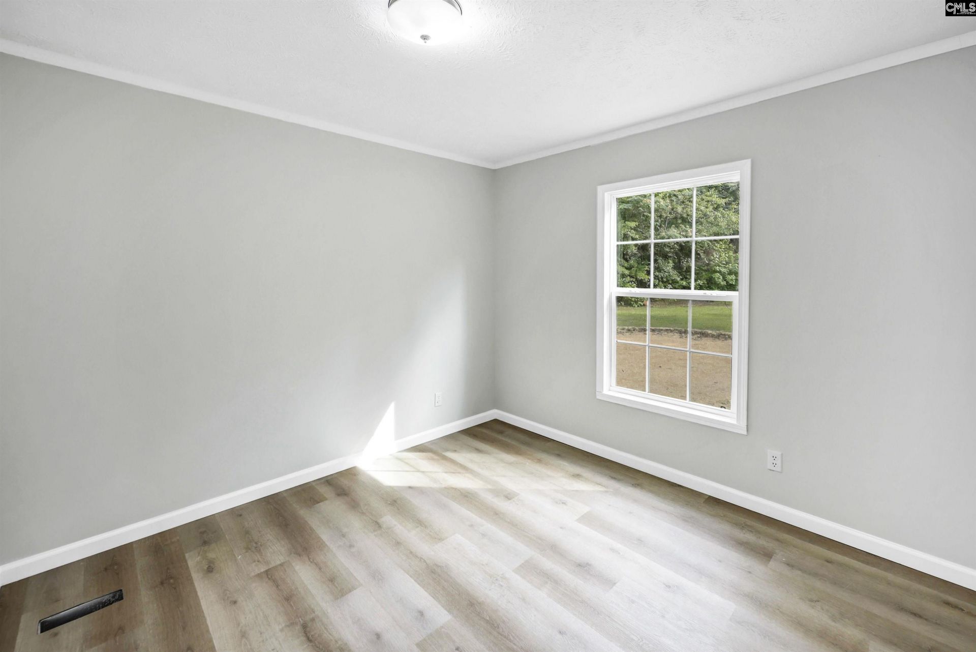 455 W 8th Street  Photo 14