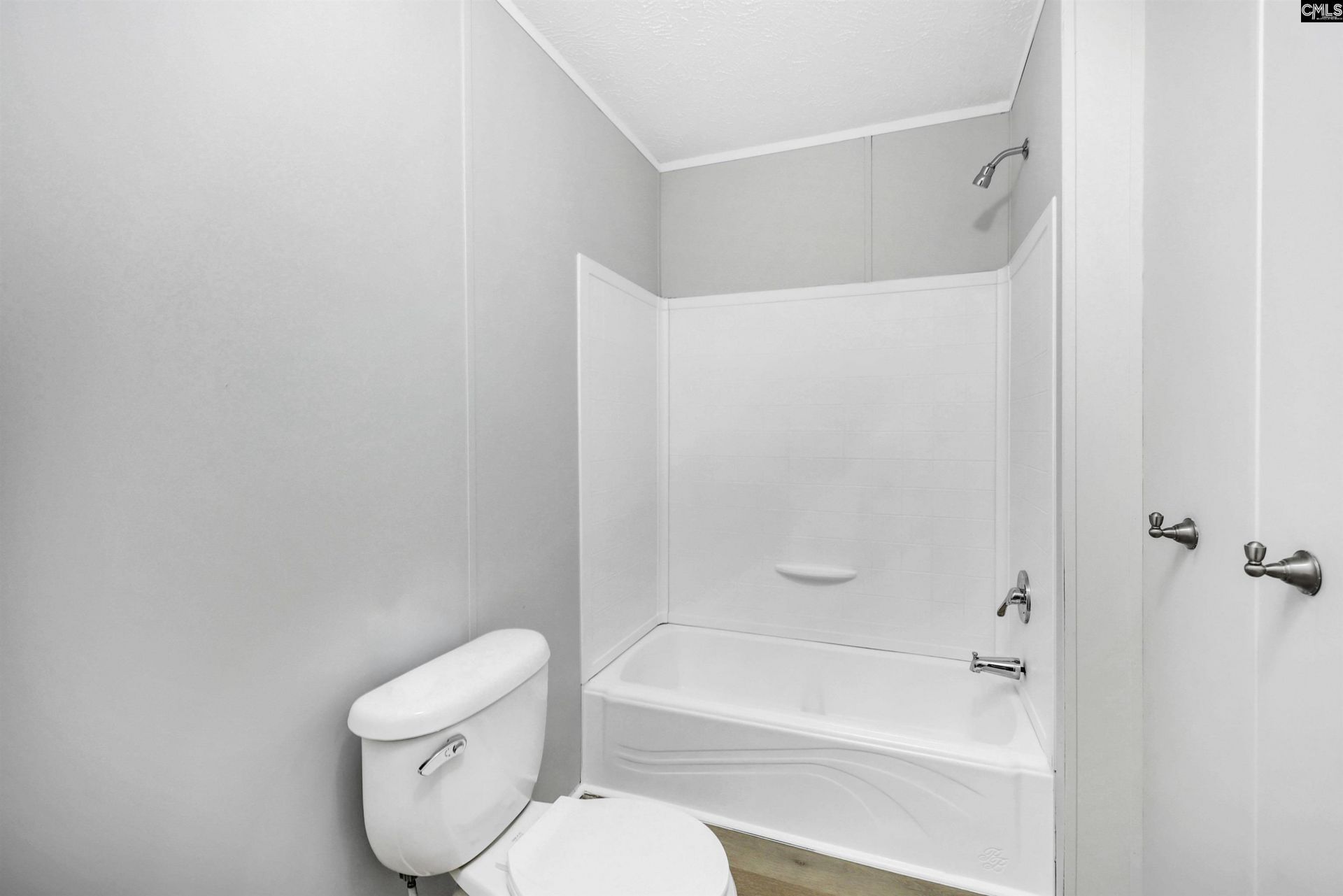 455 W 8th Street  Photo 15