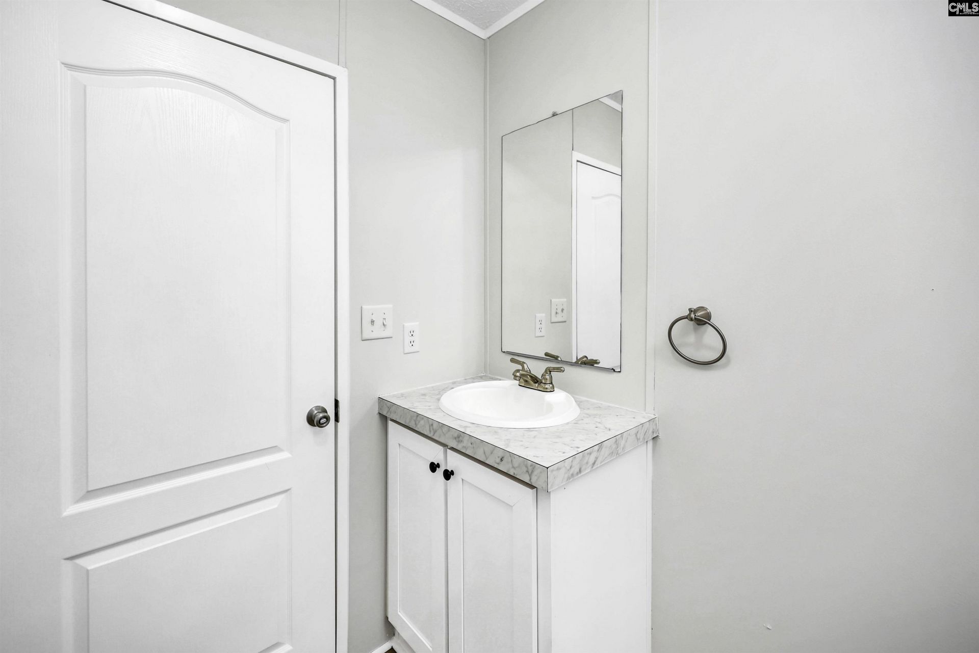 455 W 8th Street  Photo 16