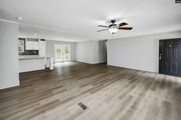 455 W 8th Street  photo 4