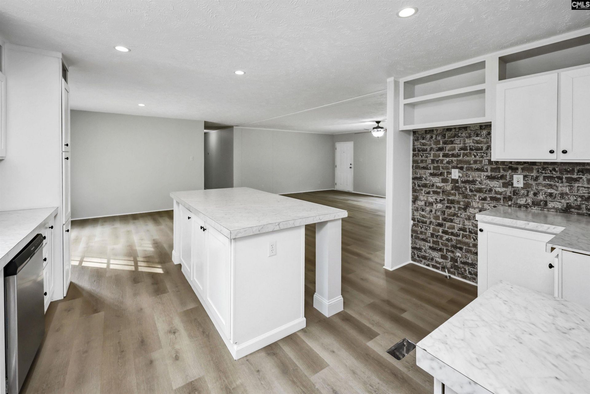 455 W 8th Street  Photo 6