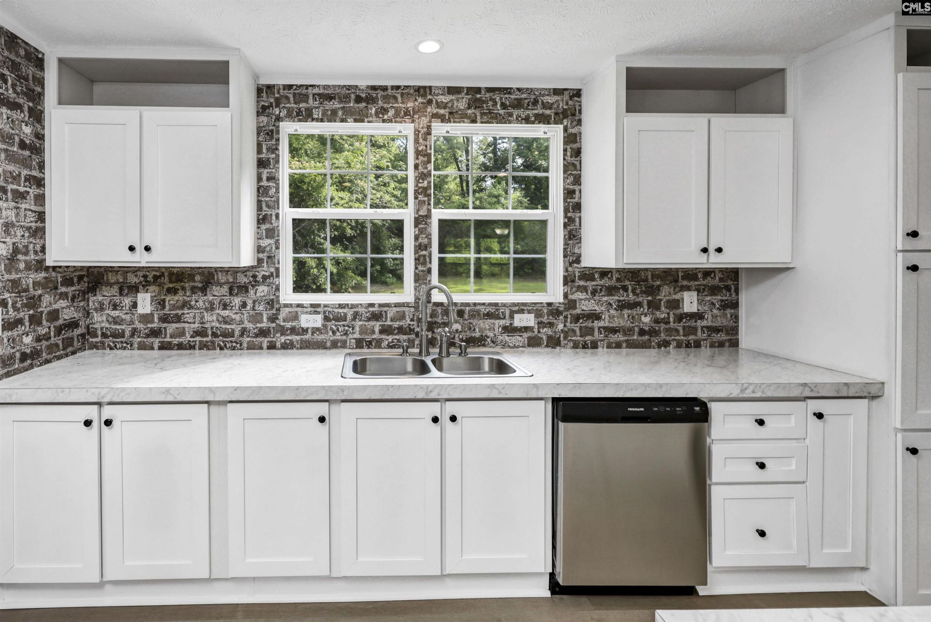 455 W 8th Street  Photo 7