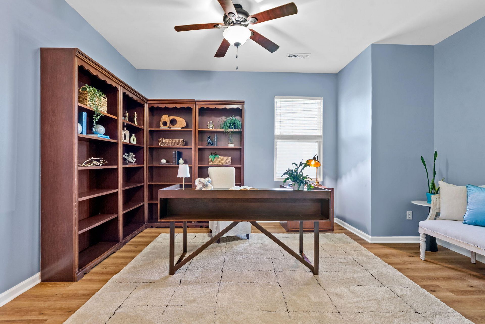 303 Clayburne Drive Photo 15