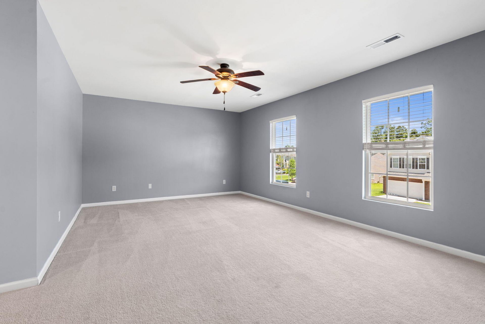 303 Clayburne Drive Photo 18