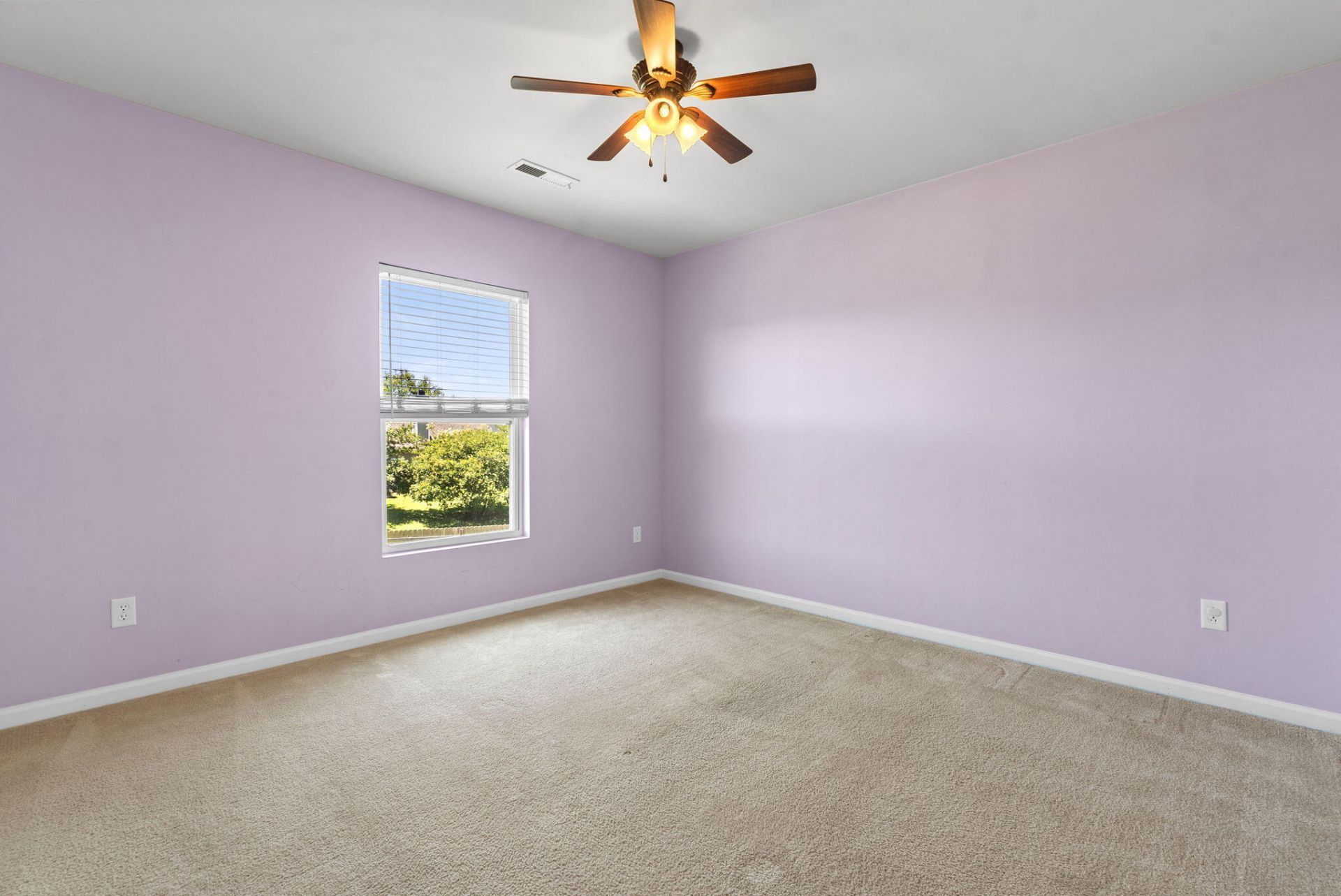 303 Clayburne Drive Photo 24