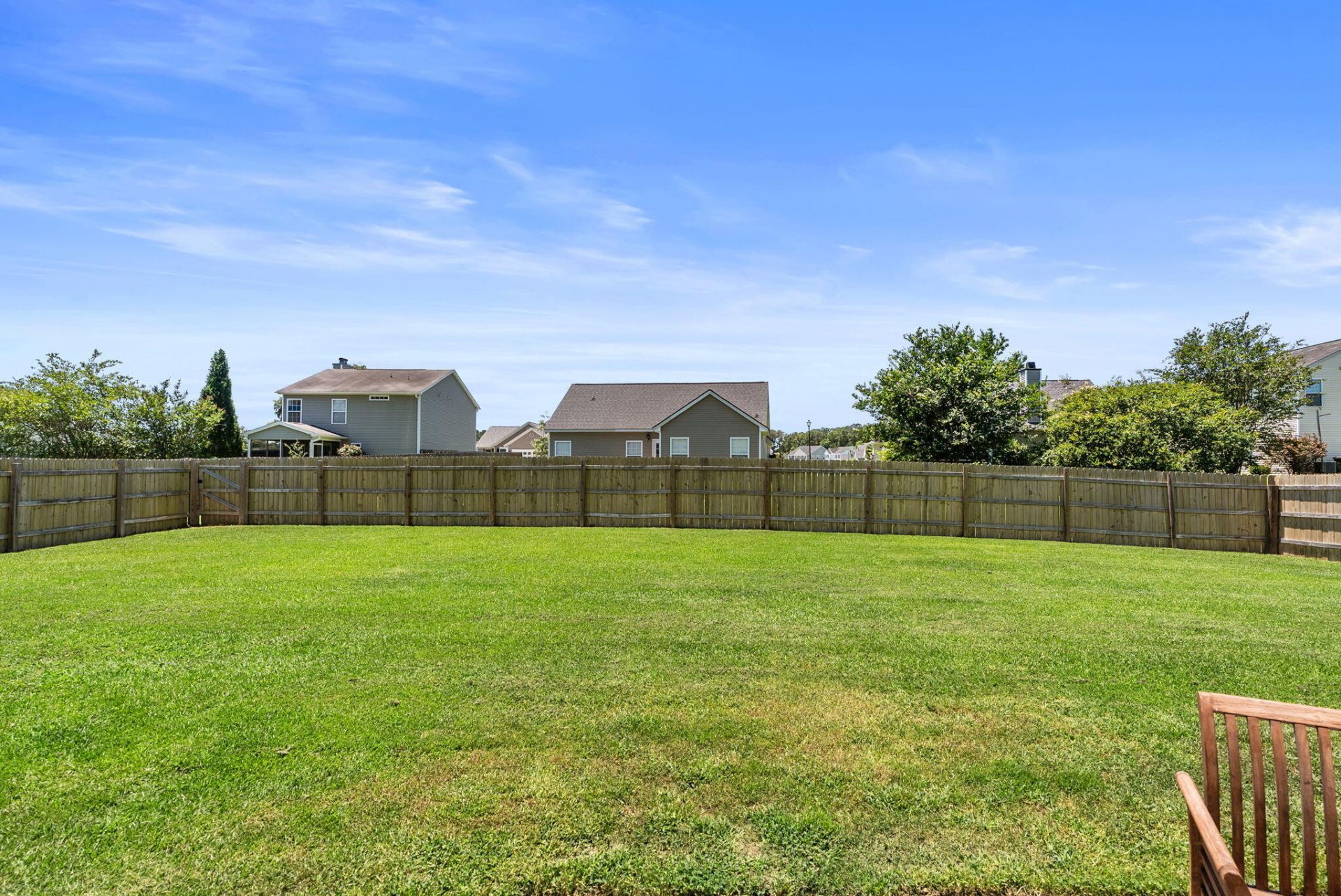 303 Clayburne Drive Photo 28