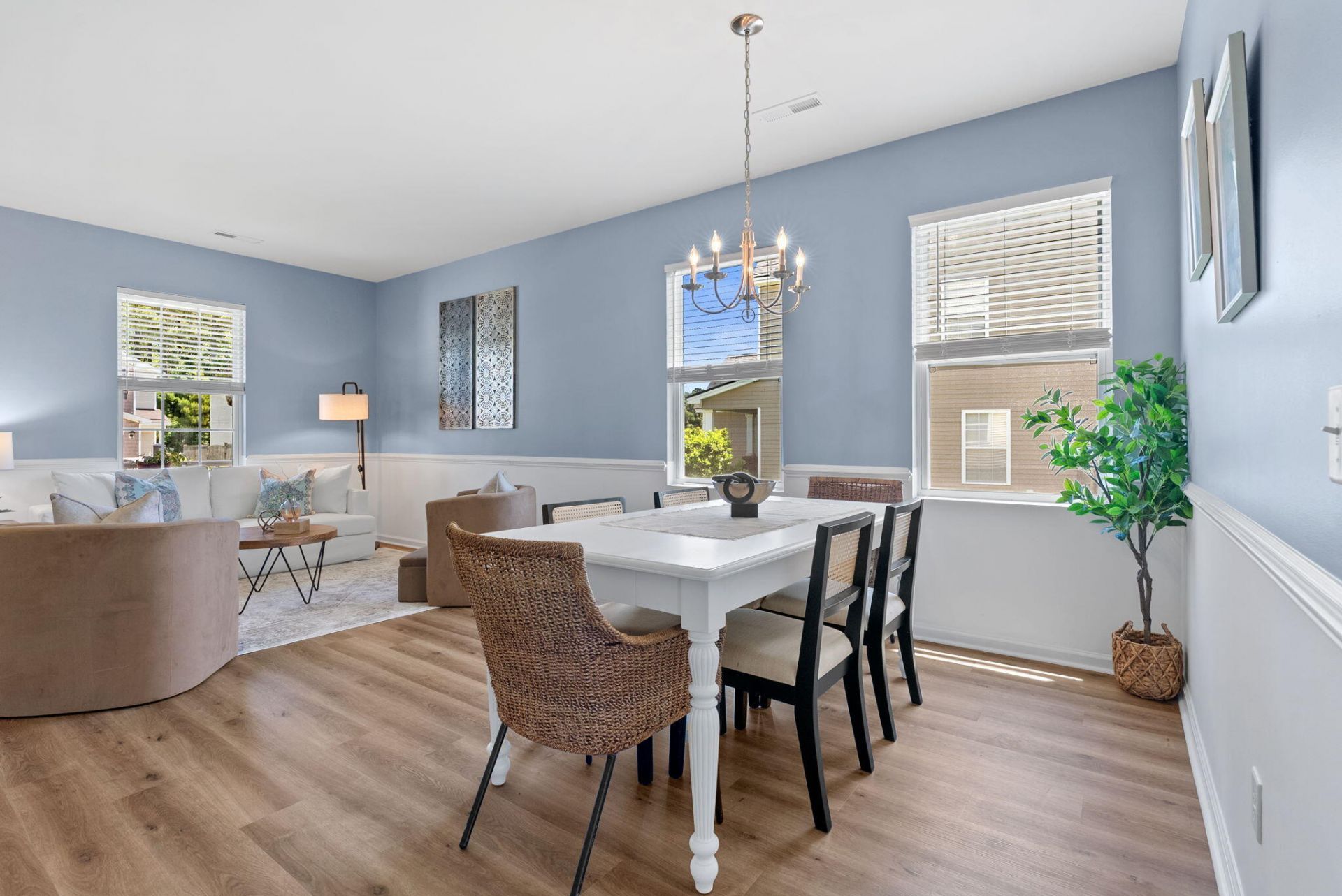 303 Clayburne Drive Photo 8
