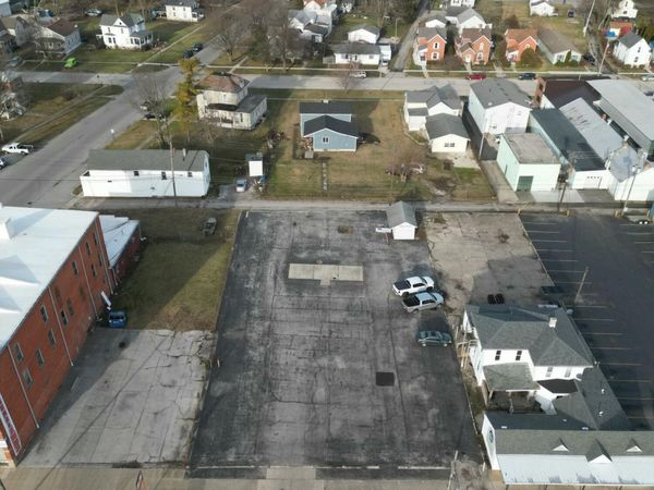 208 E State Street , Fremont, OH 43420