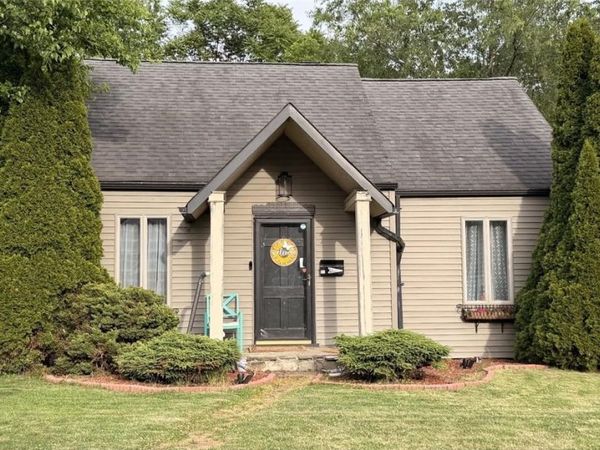 212 Seneca Drive , New Kensington, PA 15068