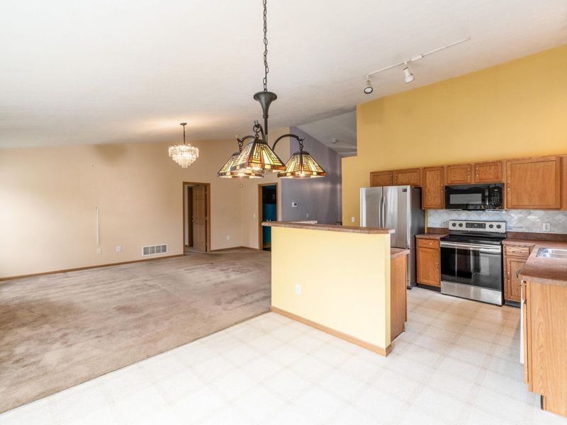 8580 Old Field Birch Drive, Blacklick, OH 43004 Photo 11