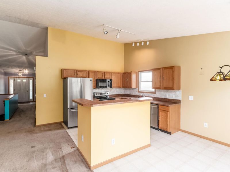8580 Old Field Birch Drive, Blacklick, OH 43004 Photo 12