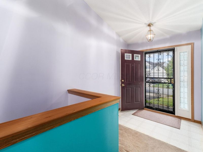 8580 Old Field Birch Drive, Blacklick, OH 43004 Photo 5