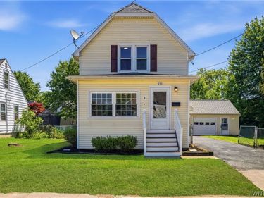 233 82nd Street , Niagara Falls, NY 14304