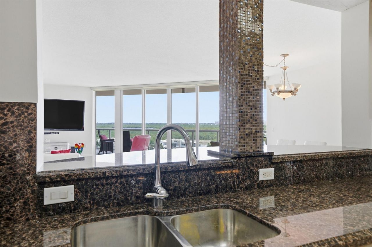 6051 N Ocean Drive , Unit 1003, Hollywood, FL 33019 Photo