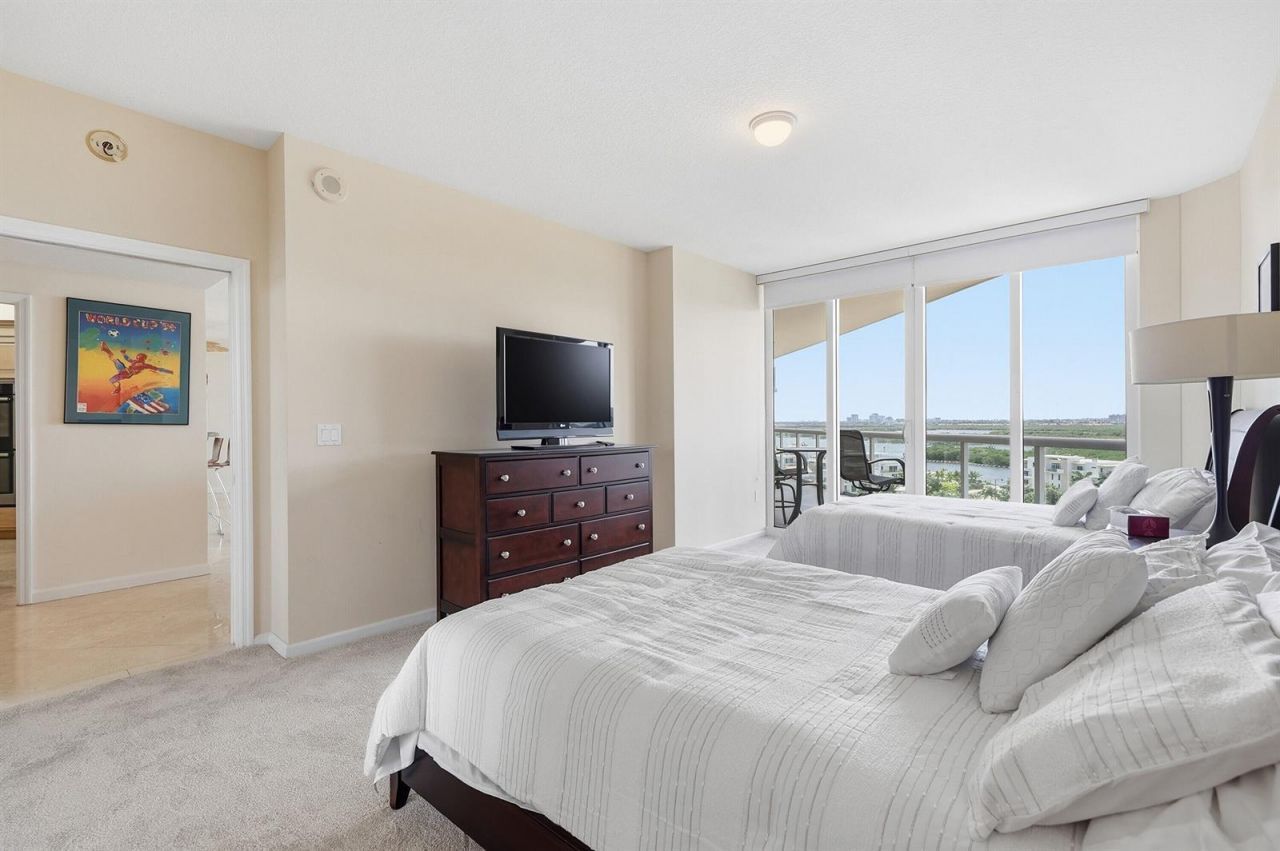 6051 N Ocean Drive , Unit 1003, Hollywood, FL 33019 Photo