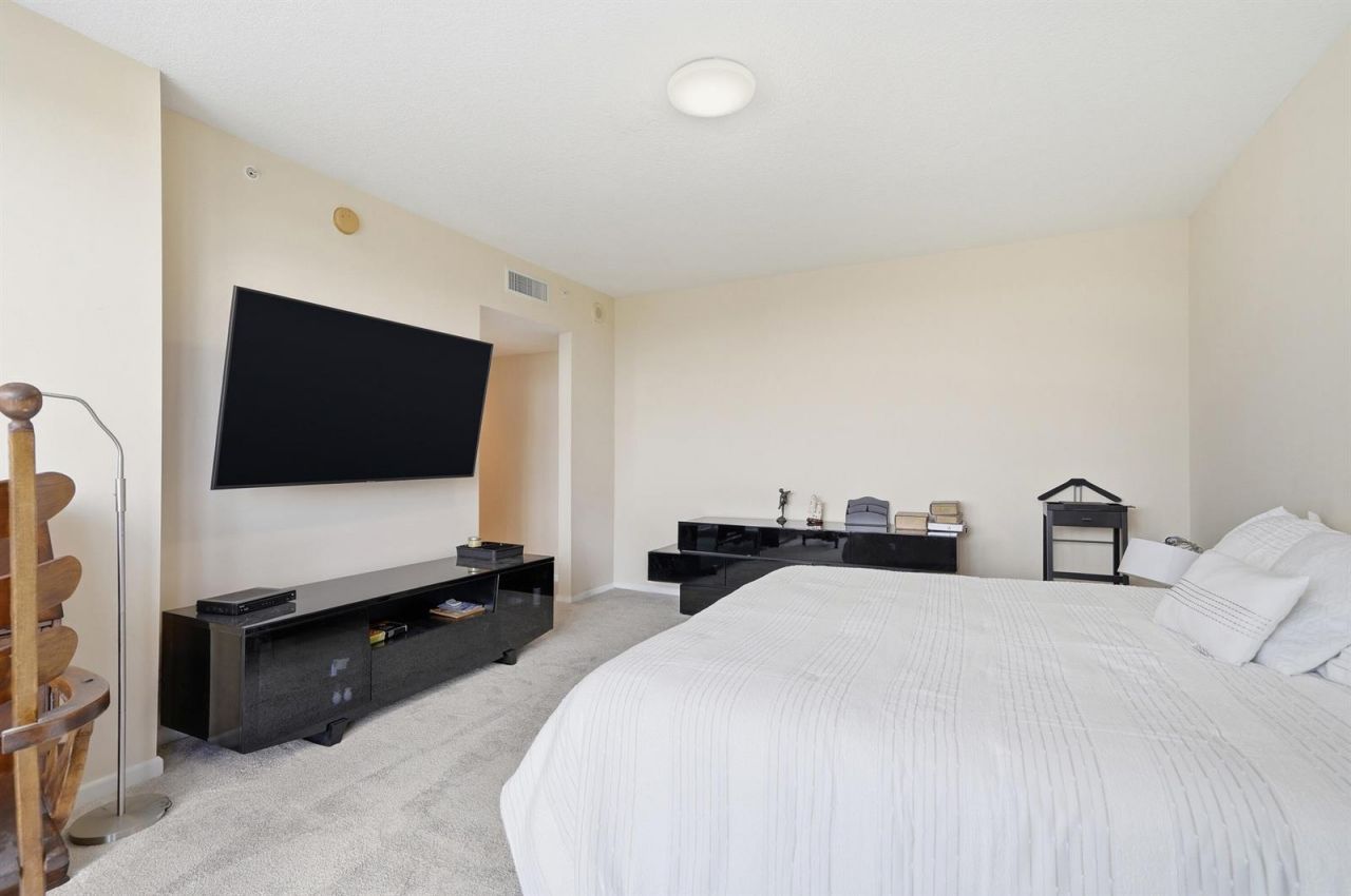 6051 N Ocean Drive , Unit 1003, Hollywood, FL 33019 Photo