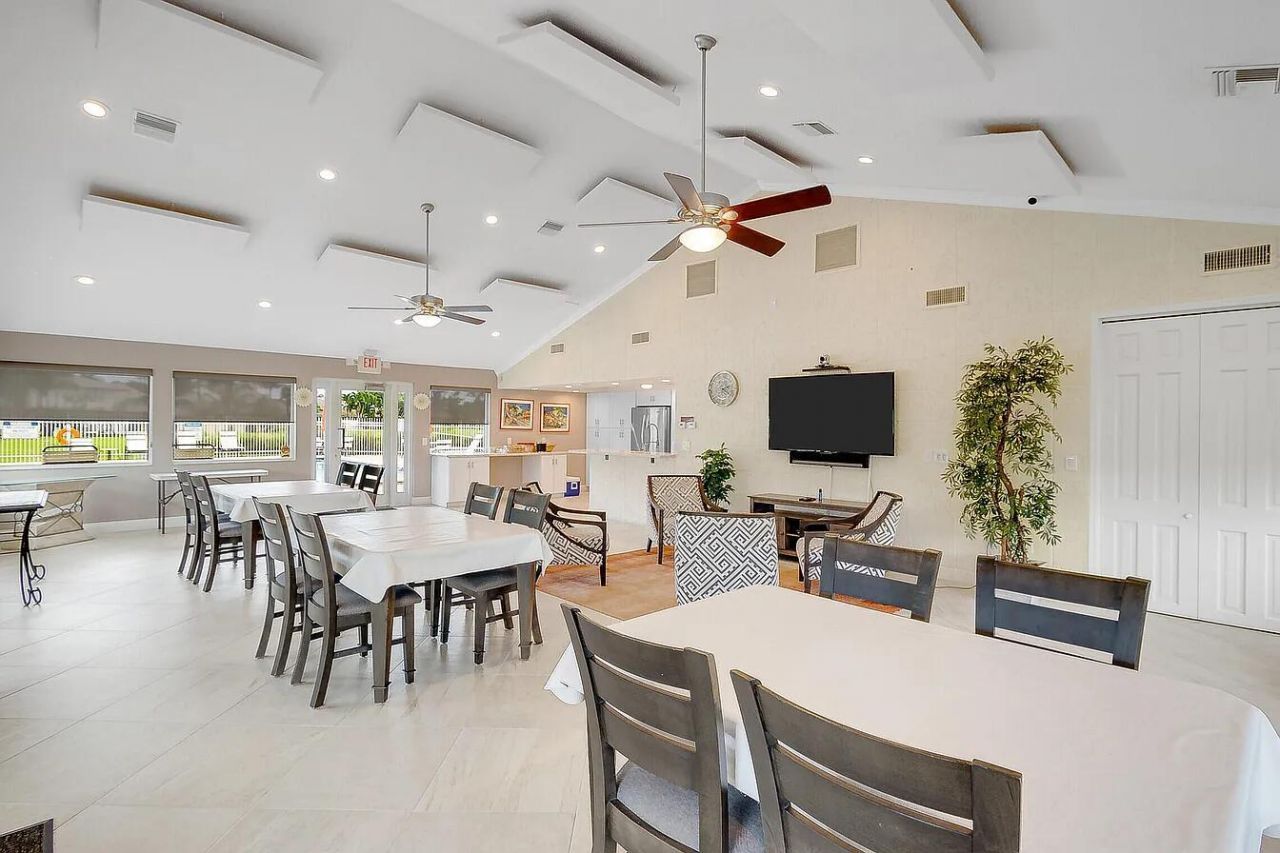378 SW 28th Avenue , Delray Beach, FL 33445 Photo