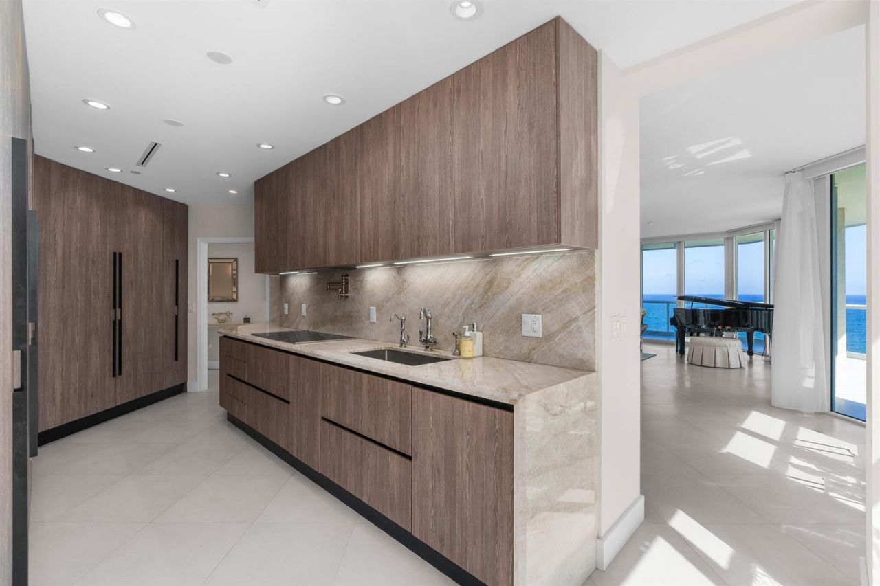 6051 N Ocean Drive , Unit 1101, Hollywood, FL 33019 Photo