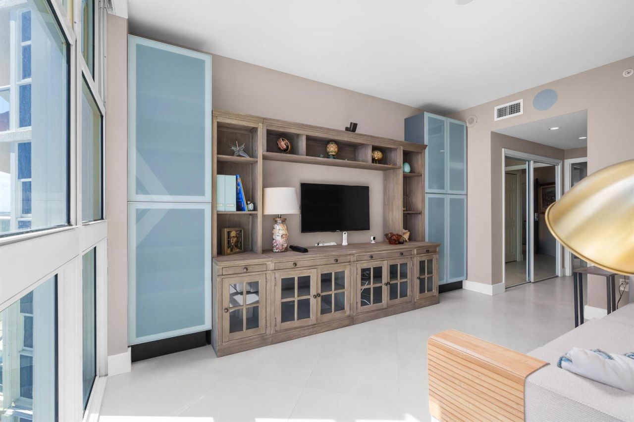 6051 N Ocean Drive , Unit 1101, Hollywood, FL 33019 Photo