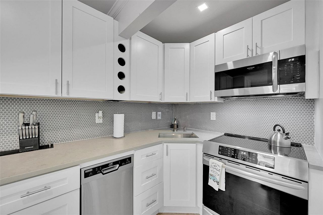 602 NE 27th Street , Unit #1-2, Fort Lauderdale, FL 33334 Photo