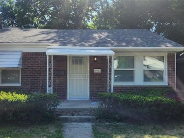 19734 S Lahser Road, Detroit, MI 48219