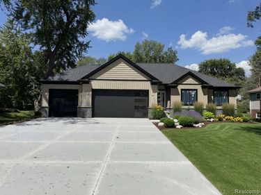 39125 Chartier Street , Harrison Twp, MI 48045