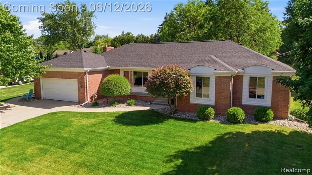 5048 Tree Hill Road, Grand Blanc Township, MI 48439 Main Photo