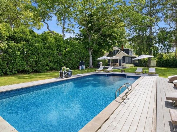 255 Sunset Avenue , Westhampton Beach, NY 11978