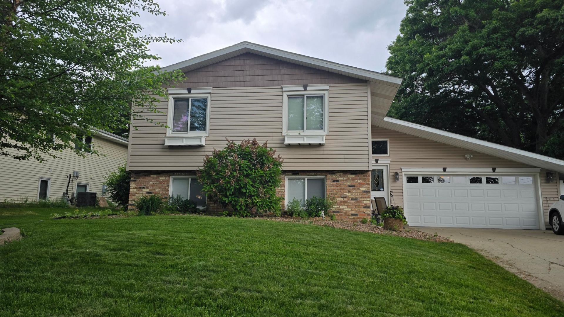 1794 17th Avenue NW, New Brighton, MN 55112
