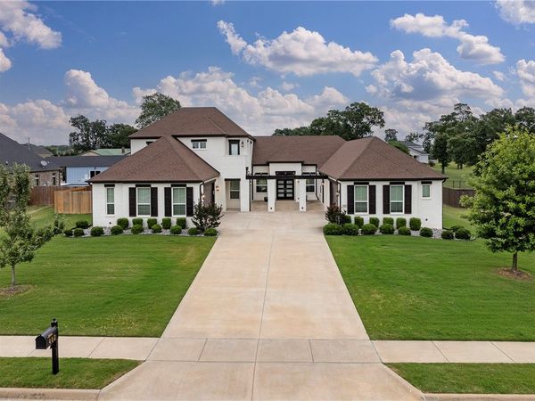 402 Birkshire Road , Cave Springs, AR 72718