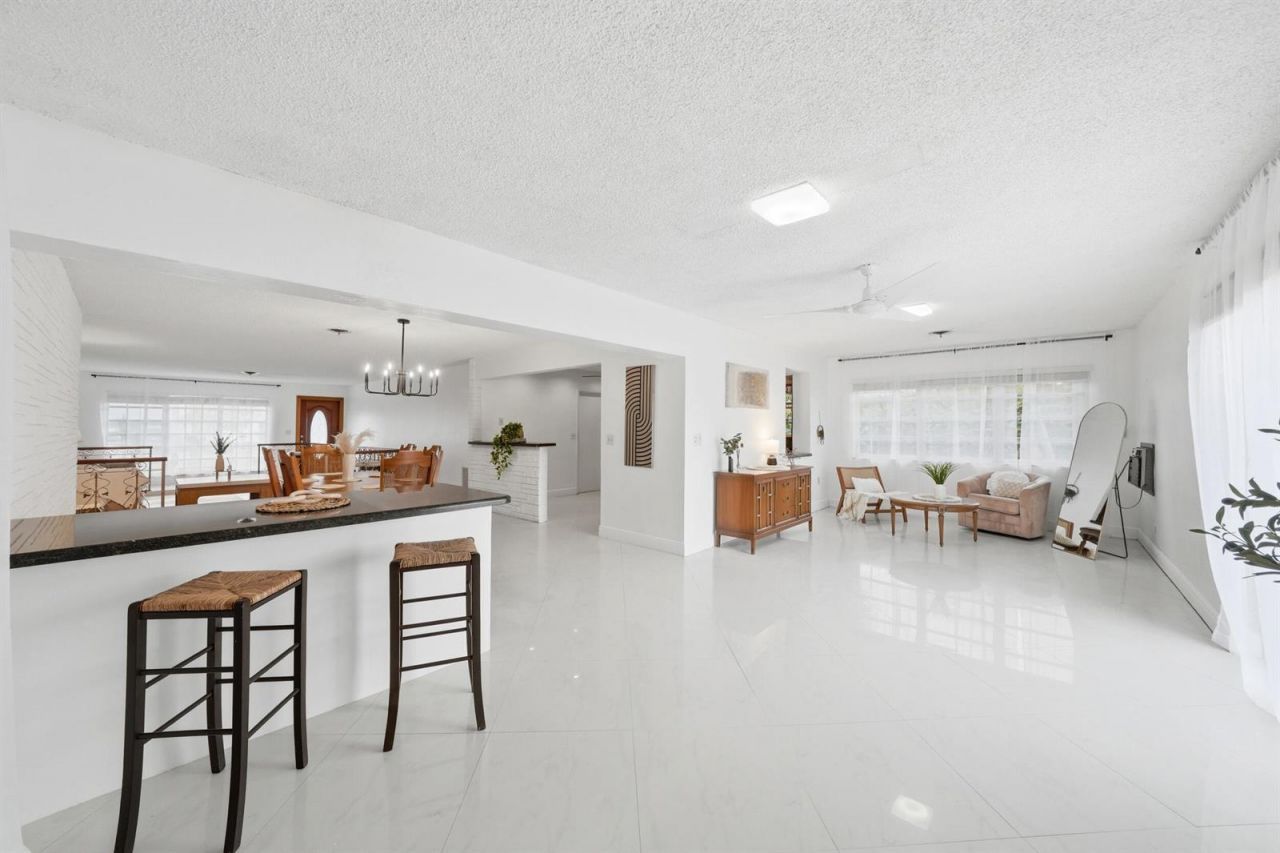 5501 Monroe Street , Hollywood, FL 33021 Photo