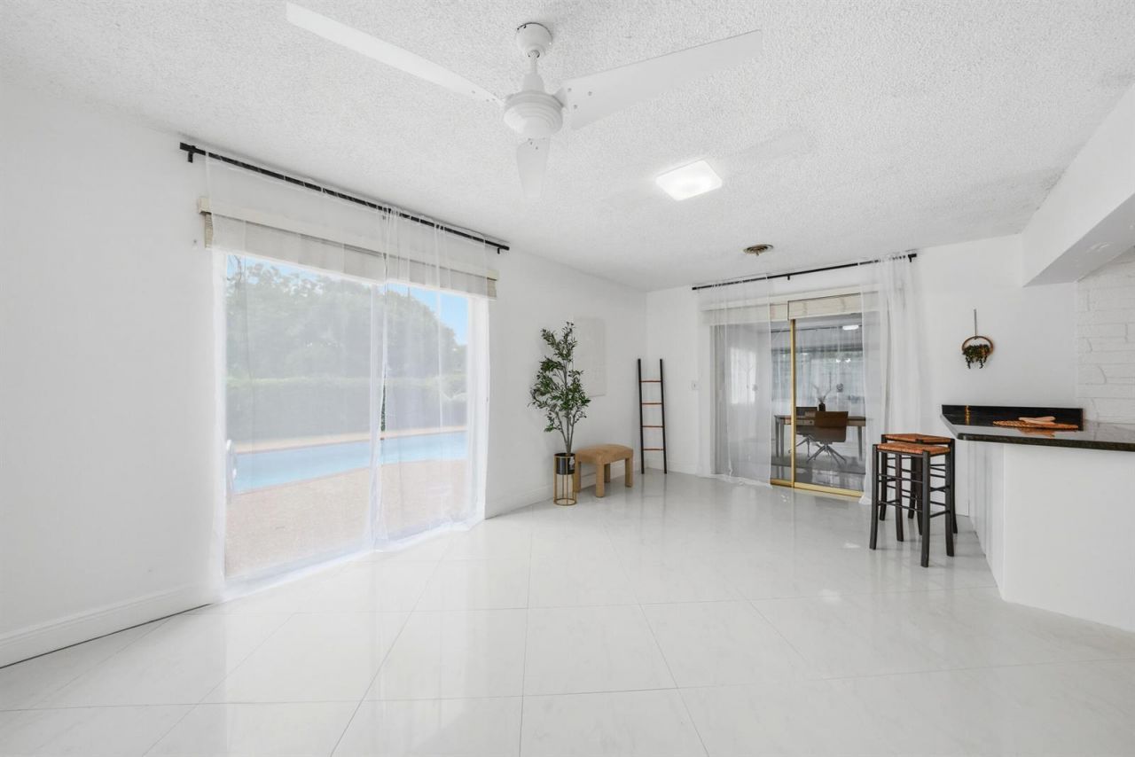 5501 Monroe Street , Hollywood, FL 33021 Photo