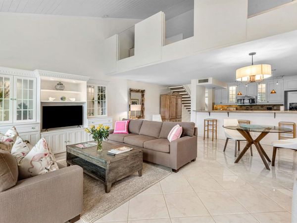301 Old Meadow Way , Palm Beach Gardens, FL 33418