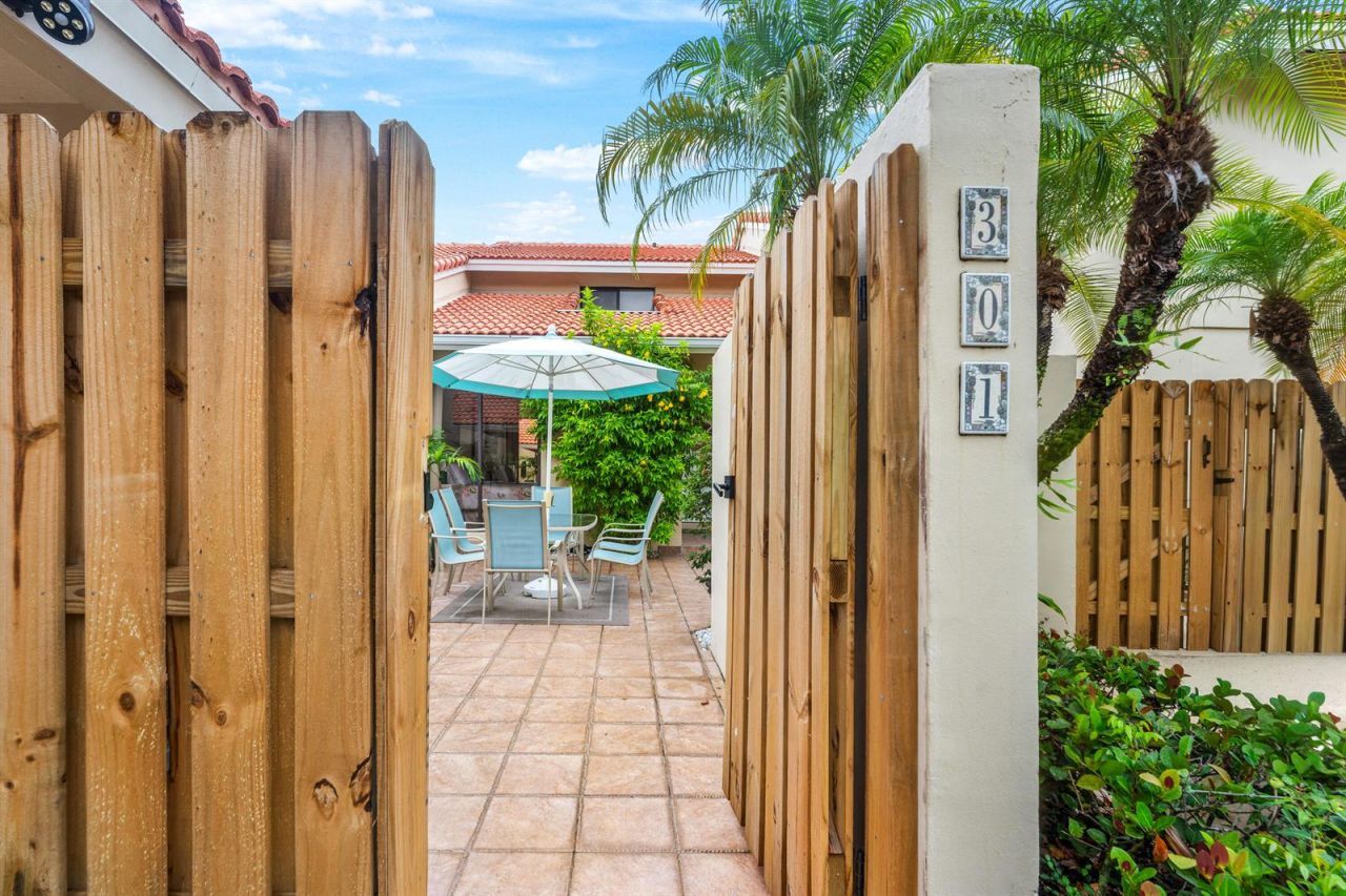 301 Old Meadow Way , Palm Beach Gardens, FL 33418 Photo