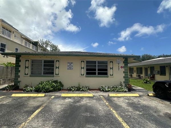 717 SE 16th Street , Unit 3, Fort Lauderdale, FL 33316