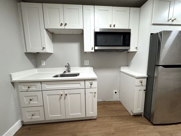 189 E Merrimack Street, Unit 13, Lowell, MA 01852
