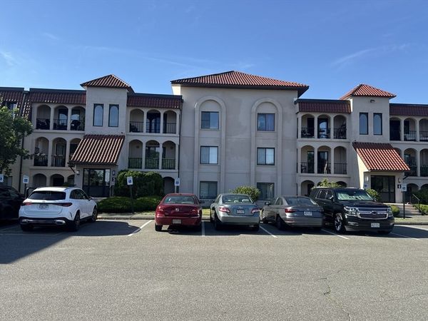 685 Oak St, Unit 5-12, Brockton, MA 02301
