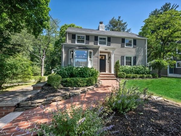 979 Salem Ln, Ridgewood, NJ 07450